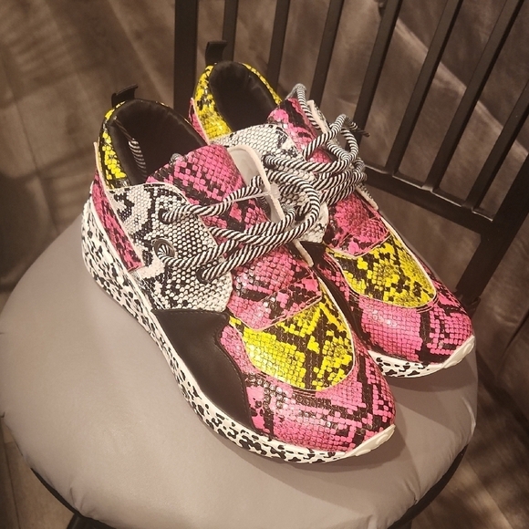 Yoki Shoes - Yoki Stylish Women's Sneakers - Pink and Yellow